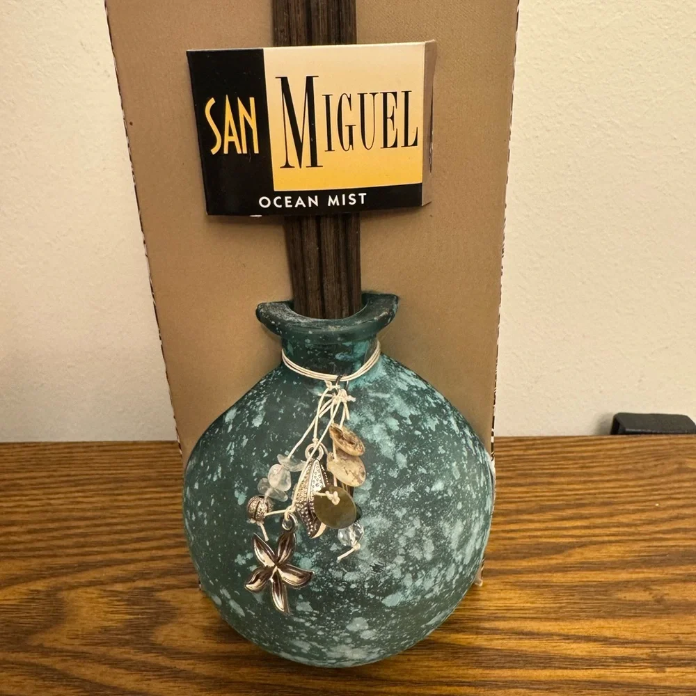 NIB San Miguel Ocean Mist Reed Diffuser Set - Teal Globe Bottle